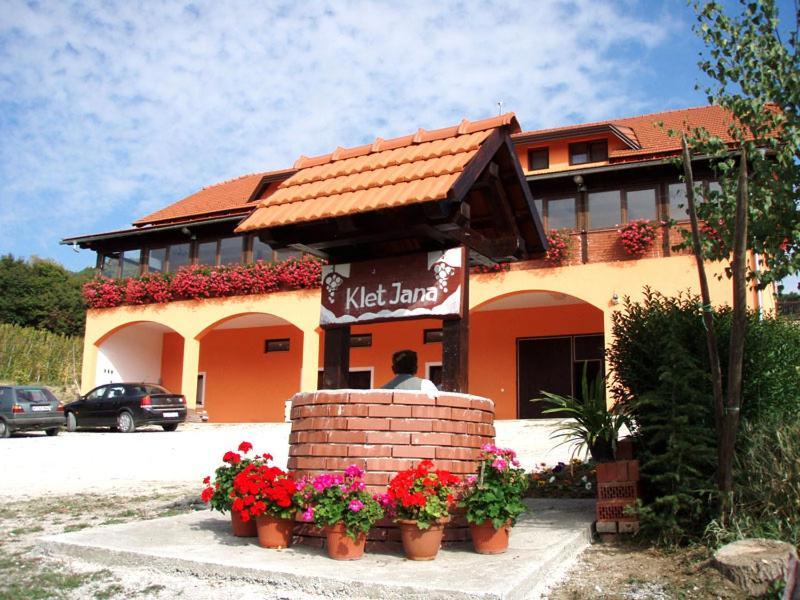 Klet Jana Bed & Breakfast Jastrebarsko Exteriér fotografie